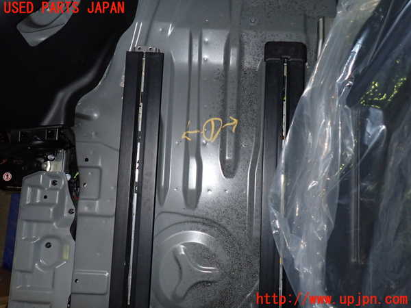 1UPJ-9231817496]セレナ C27系(GFC27)シートレール①1 中古_2