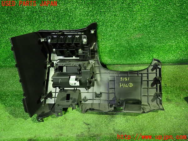 1UPJ-9231817693]セレナ C27系(GFC27)内装トリム類3 中古_3