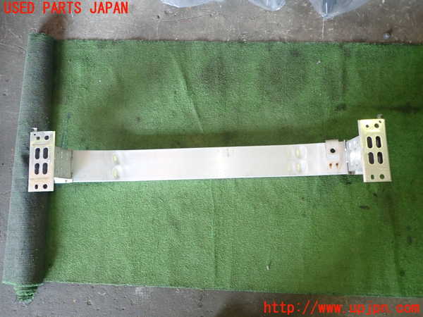 1UPJ-9231821014]レクサス・CT200h(ZWA10)フロントバンパーホースメント 中古_2