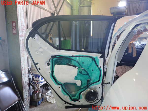 1UPJ-9231821320]レクサス・CT200h(ZWA10)左後ドア NSG M3Q8 中古_5