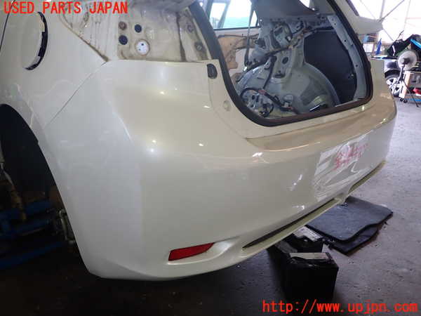 1UPJ-9231821610]レクサス・CT200h(ZWA10)リアバンパー 中古_2