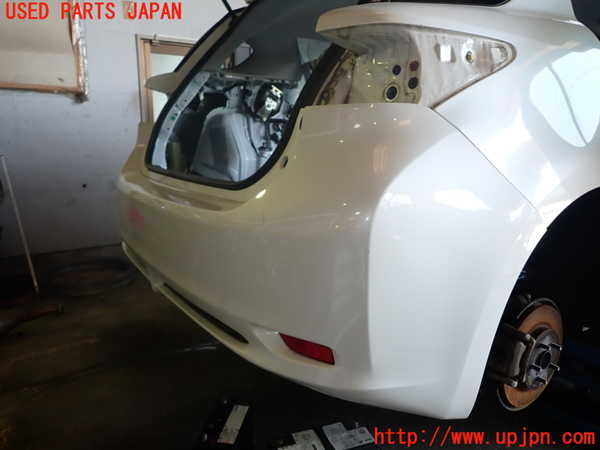 1UPJ-9231821610]レクサス・CT200h(ZWA10)リアバンパー 中古_3