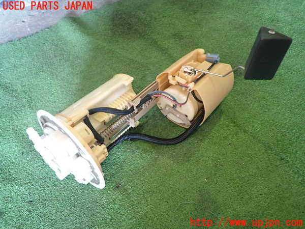 1UPJ-9231822510]レクサス・CT200h(ZWA10)燃料ポンプ 中古_2