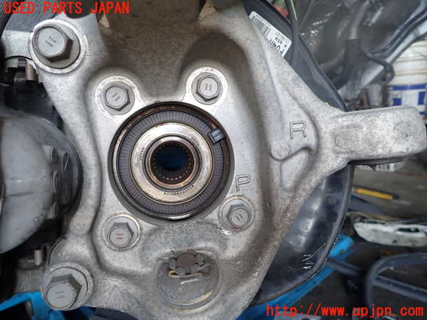 1UPJ-9231824290]レクサス・CT200h(ZWA10)右フロントナックルハブ 中古_2
