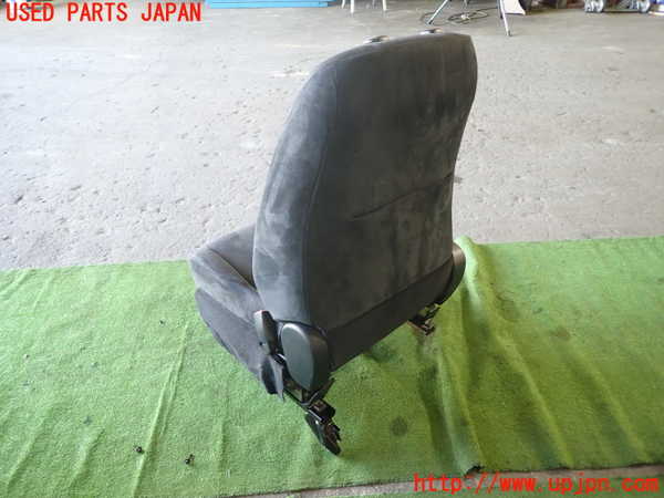 1UPJ-9231827035]レクサス・CT200h(ZWA10)運転席シート 中古_4
