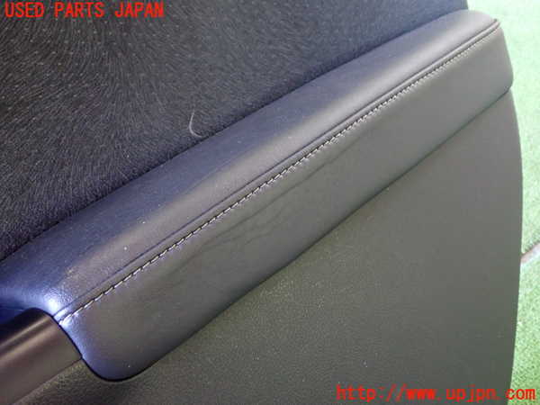 1UPJ-9231821234]レクサス・CT200h(ZWA10)右前ドア内張り 中古_2