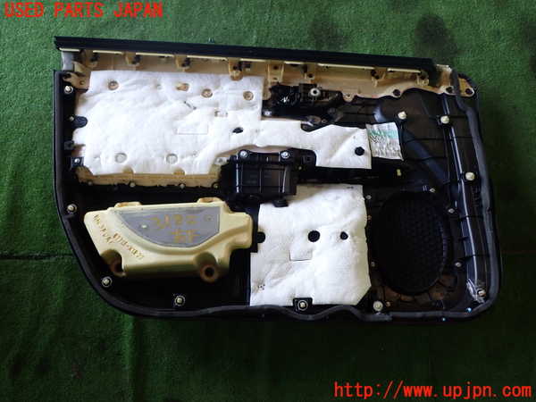 1UPJ-9231821234]レクサス・CT200h(ZWA10)右前ドア内張り 中古_4