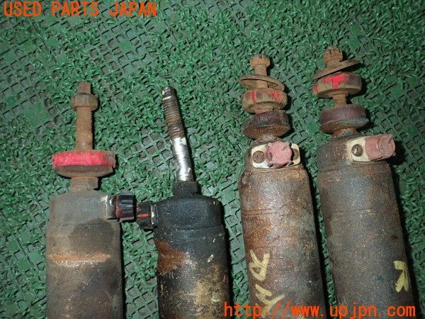 3UPJ=9231830408]ランクルプラド(KZJ78W)RANCHO RS9000X ショックアブソーバー 1台分 ジャンク_3