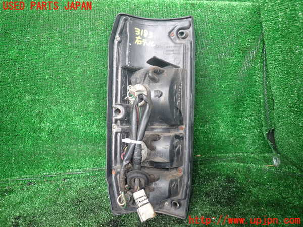 1UPJ-9231831530]ランクルプラド(KZJ78W)右テールランプ 中古_2