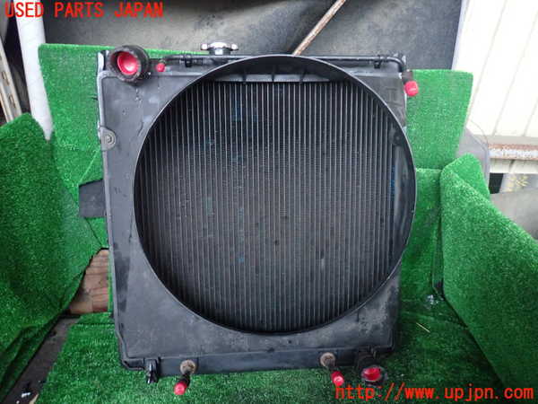 1UPJ-9231832321]ランクルプラド(KZJ78W)ラジエーター1 中古_3