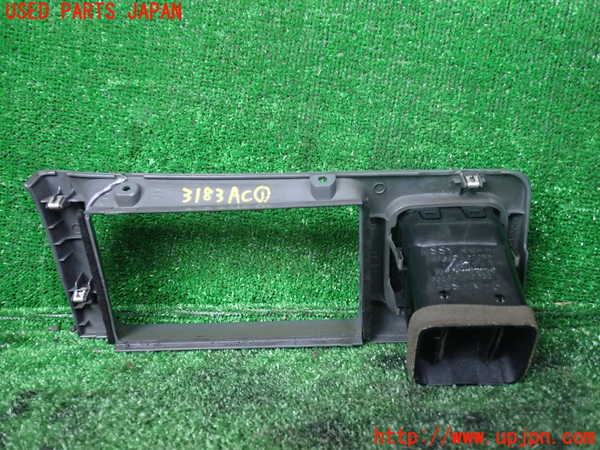 1UPJ-9231837526]ランクルプラド(KZJ78W)エアコン吹き出し口1 (真中) 中古_3