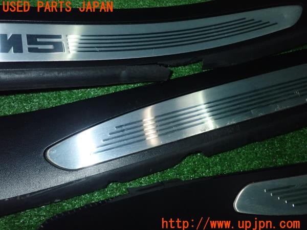 3UPJ=9231840616]BMW M5(NB50 E60)前期 純正 スカッフプレート 4枚セット 中古_5