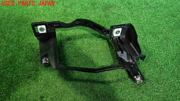 2UPJ-9231841142]BMW M5(NB50)(E60)左ヘッドライトリム 中古_2