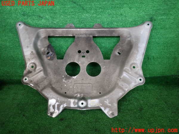 2UPJ-9231842170]BMW M5(NB50)(E60)エンジンアンダーカバー 中古_2