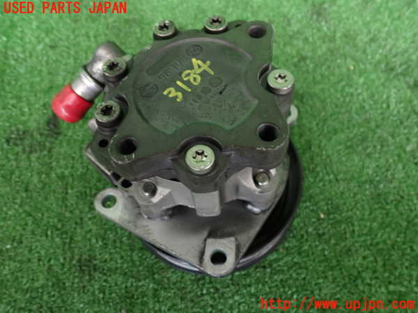 2UPJ-9231844250]BMW M5(NB50)(E60)パワステポンプ 中古_2