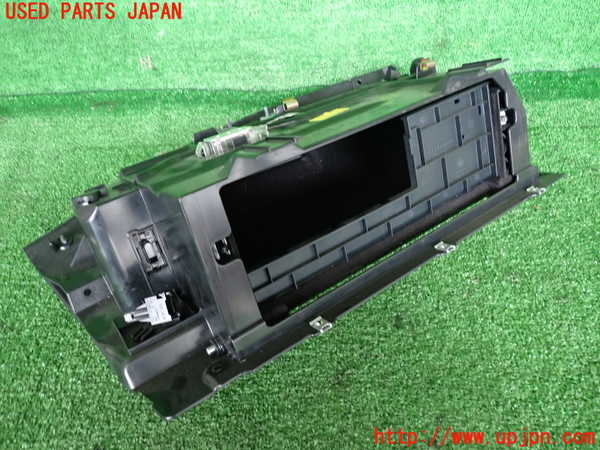 2UPJ-9231847516]BMW M5(NB50)(E60)グローブボックス1 中古_4
