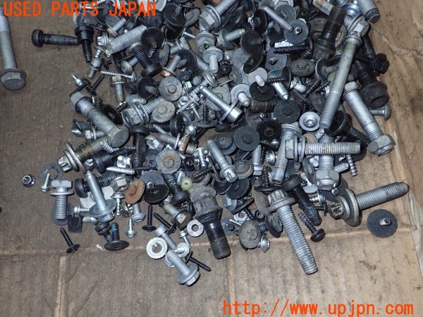 3UPJ=9231850720]BMW 523i(XG20 F10)ネジ・ナット・ステー類 セット ジャンク_5
