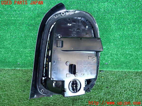 2UPJ-9231861530]BMW ミニ(MINI)クーパーD(XN15M)右テールランプ 中古 (F56)_2