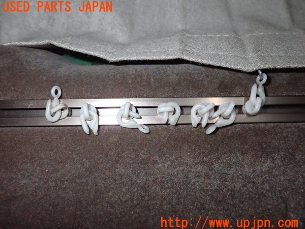 3UPJ=9231870606]ハイエースワゴン(KZH100G)純正 カーテン カーテンレール・レース付き 中古_4