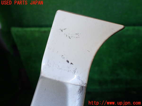 1UPJ-9231871100]ハイエースワゴン100系(KZH100G)右前コーナーパネル 中古_2