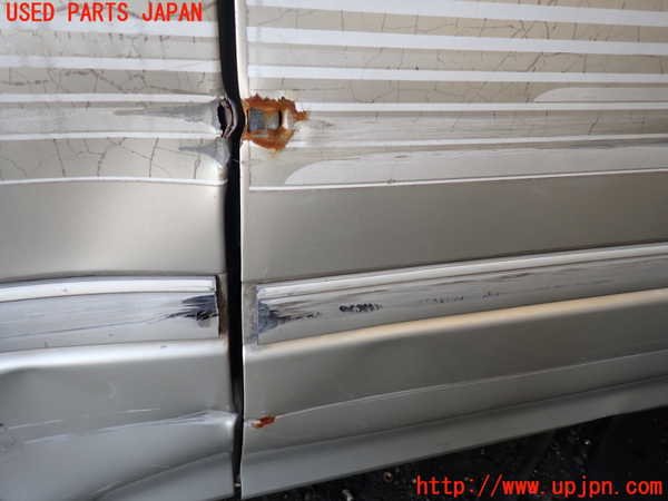 1UPJ-9231871320]ハイエースワゴン100系(KZH100G)左後ドア 中古　ASAHI M2H5_3