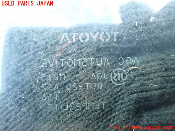 1UPJ-9231871370]ハイエースワゴン100系(KZH100G)右サイドセンターガラス 中古 AGC M215_3