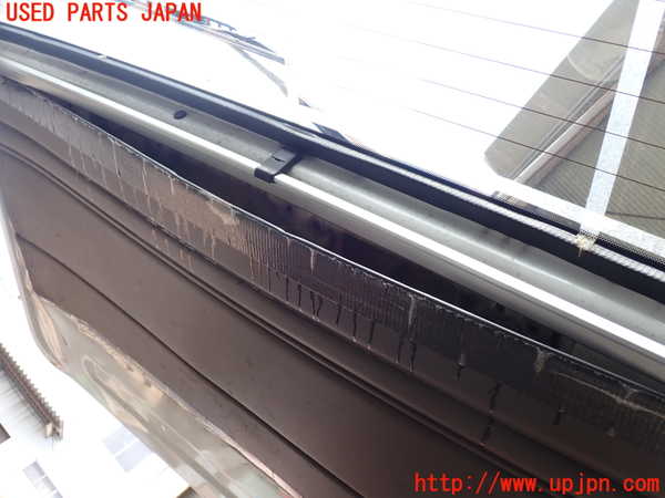1UPJ-9231871566]ハイエースワゴン100系(KZH100G)バックドア リアゲート ハッチ 中古_5
