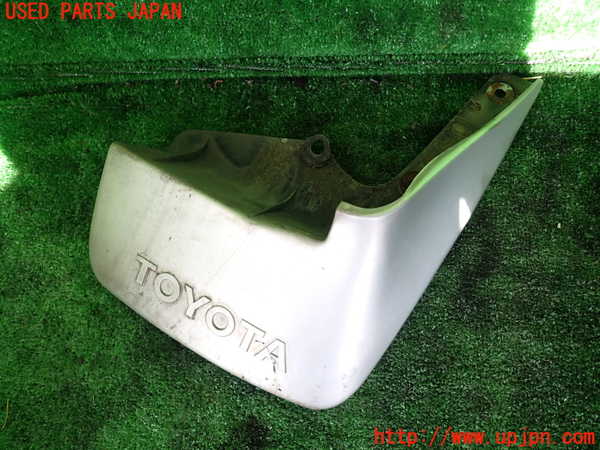 1UPJ-9231871454]ハイエースワゴン100系(KZH100G)右リアマッドガード(泥除け) 中古_2