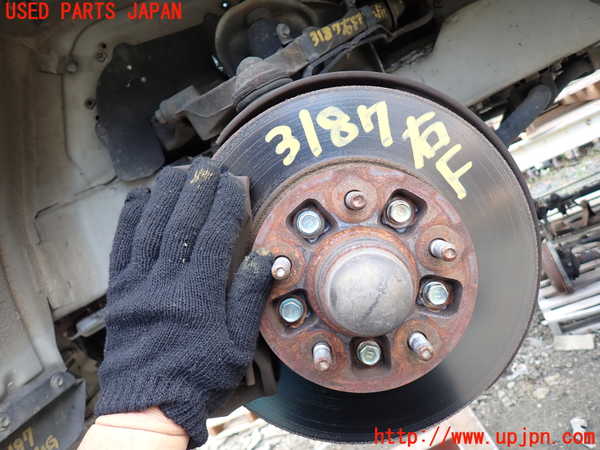 1UPJ-9231874290]ハイエースワゴン100系(KZH100G)右フロントナックルハブ 中古_2