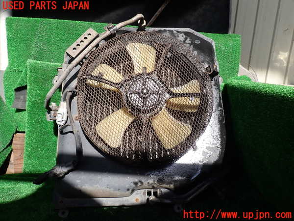 1UPJ-9231876031]ハイエースワゴン100系(KZH100G)エアコンコンデンサー1 中古_2