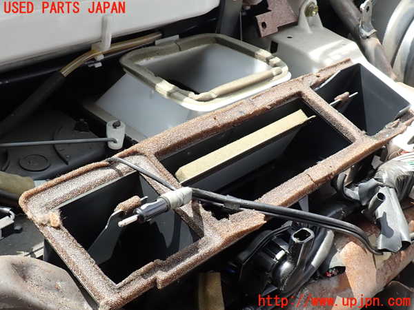 1UPJ-9231876081]ハイエースワゴン100系(KZH100G)エバポレーター1（フロント） 中古_2