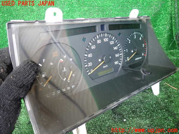 1UPJ-9231876170]ハイエースワゴン100系(KZH100G)スピードメーター 中古_2