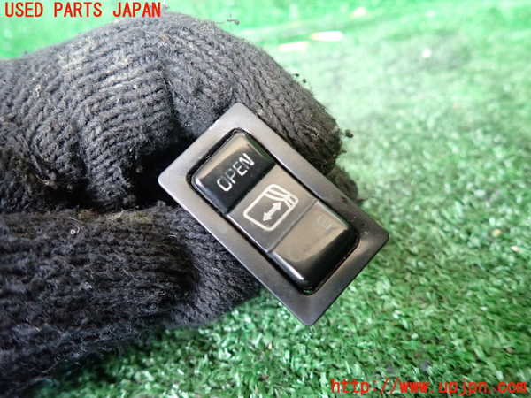 1UPJ-9231876307]ハイエースワゴン100系(KZH100G)スイッチ2（カーテン） 中古_2
