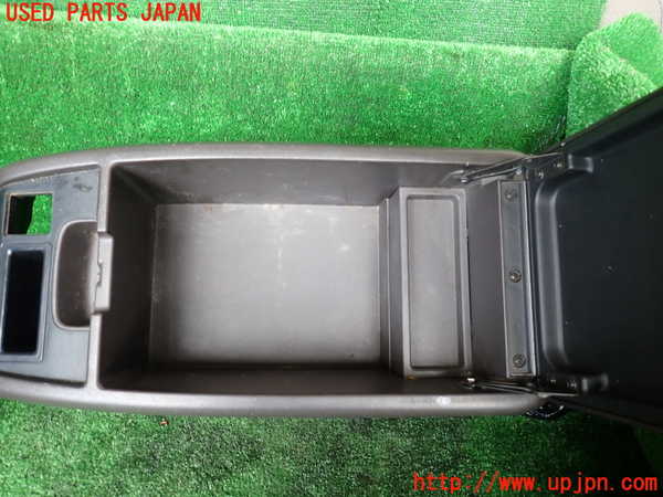 1UPJ-9231877540]ハイエースワゴン100系(KZH100G)センターコンソール 中古_2