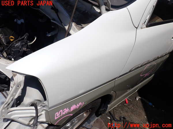 1UPJ-9231881082]グランドハイエース(VCH10W)左前フェンダー 中古_3