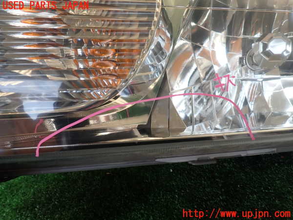 1UPJ-9231881132]グランドハイエース(VCH10W)左ヘッドライト ハロゲン 中古_2