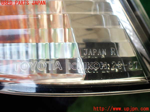 1UPJ-9231881150]グランドハイエース(VCH10W)右コーナーランプ 中古_4