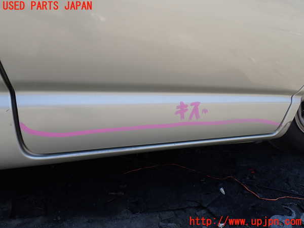 1UPJ-9231881230]グランドハイエース(VCH10W)右前ドア M2T4 中古_3