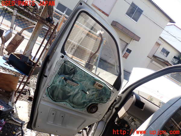 1UPJ-9231881260]グランドハイエース(VCH10W)左前ドア M2T4 中古_4