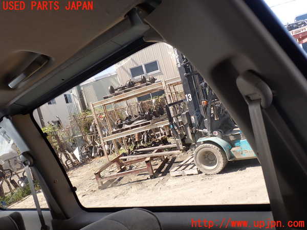 1UPJ-9231881380]グランドハイエース(VCH10W)右クォーターガラス M2A45 中古_2