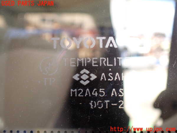 1UPJ-9231881382]グランドハイエース(VCH10W)左クォーターガラス M2A45 中古_3