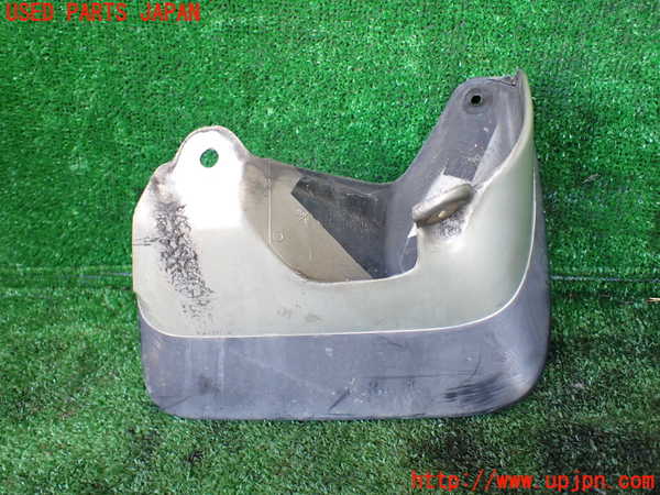1UPJ-9231881450]グランドハイエース(VCH10W)右フロントマッドガード(泥除け) 中古_2