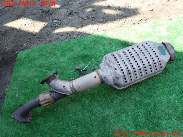 1UPJ-9231882661]グランドハイエース(VCH10W)触媒1 中古_3