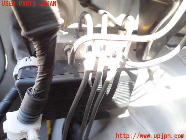 1UPJ-9231884040]グランドハイエース(VCH10W)ABSアクチュエーター 中古_2