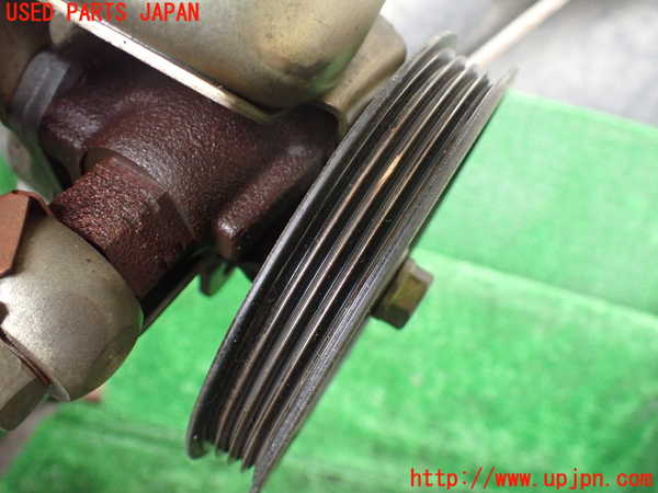 1UPJ-9231884250]グランドハイエース(VCH10W)パワステポンプ 中古_3