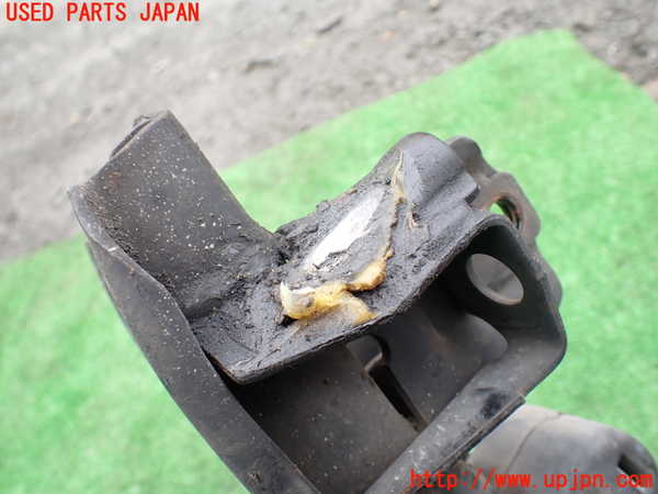 1UPJ-9231885176]グランドハイエース(VCH10W)右フロントロアアーム1 中古_4