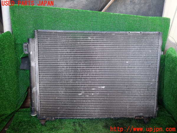 1UPJ-9231886031]グランドハイエース(VCH10W)エアコンコンデンサー1 中古_2