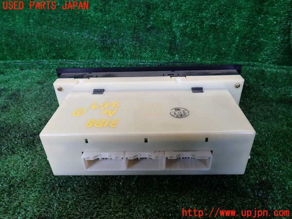 1UPJ-9231886066]グランドハイエース(VCH10W)エアコンスイッチ1 中古_3