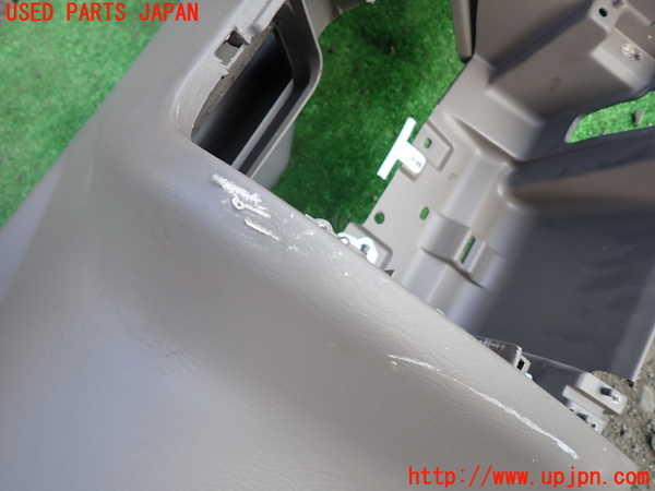 1UPJ-9231887505]グランドハイエース(VCH10W)ダッシュボード 中古_3