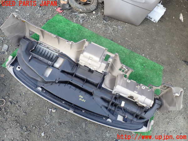 1UPJ-9231887505]グランドハイエース(VCH10W)ダッシュボード 中古_4